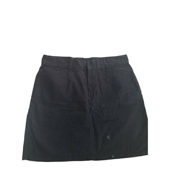 GAP Black Skirt - 1" Depth, 19" Height, 15" Length - Size 6 - Picture 1 of 6